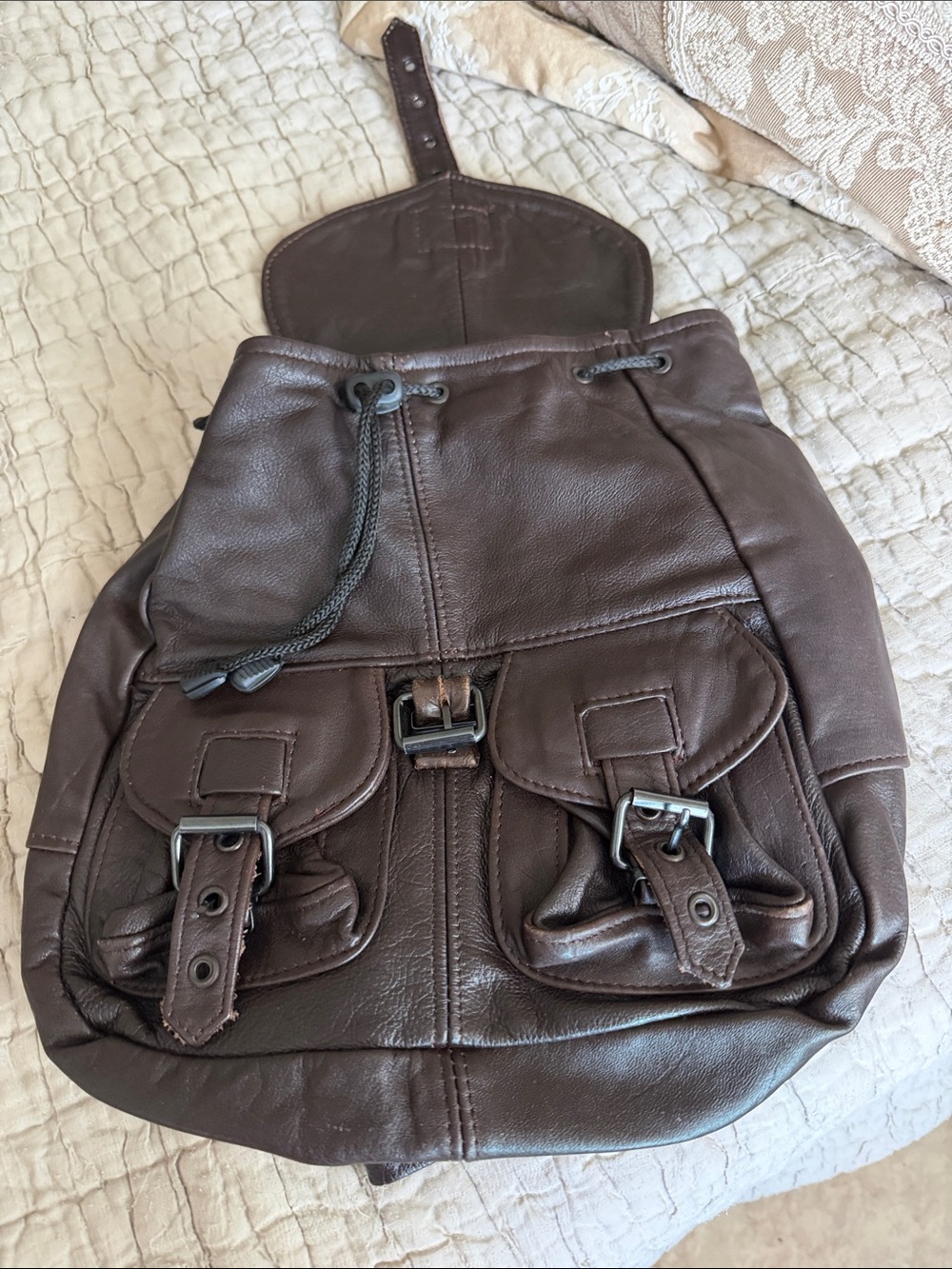 Men or women’s brown leather backpack in good condition supple clean interior - Picture 6 of 14